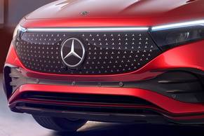Mercedes-Benz EQB Grille Image