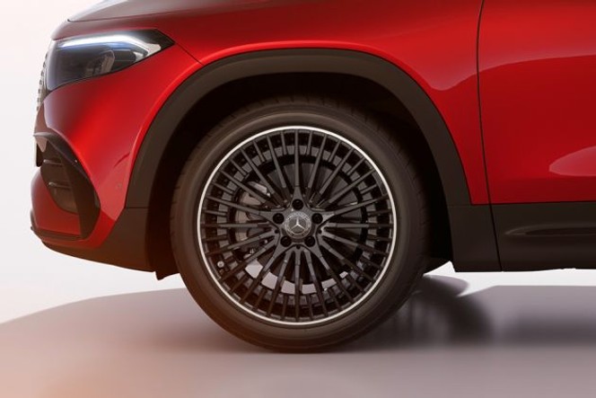 मर्सिडीज ईक्यूबी व्हील image