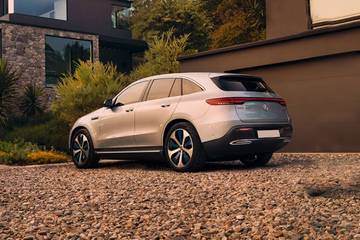 Mercedes-Benz EQC Rear Left View Image