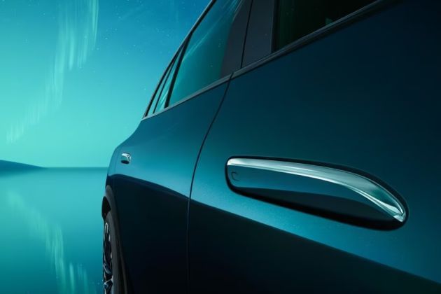 Mercedes-Benz EQE SUV Door Handle Image