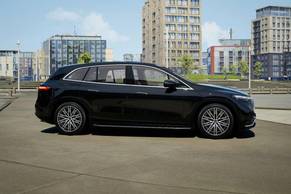 Mercedes-Benz EQS SUV Side View (Right)  Image