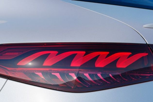 Mercedes-Benz EQS Taillight Image