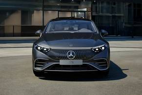 Mercedes-Benz EQS Front View Image