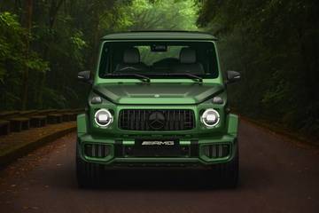Mercedes-Benz G-Class Front View Image