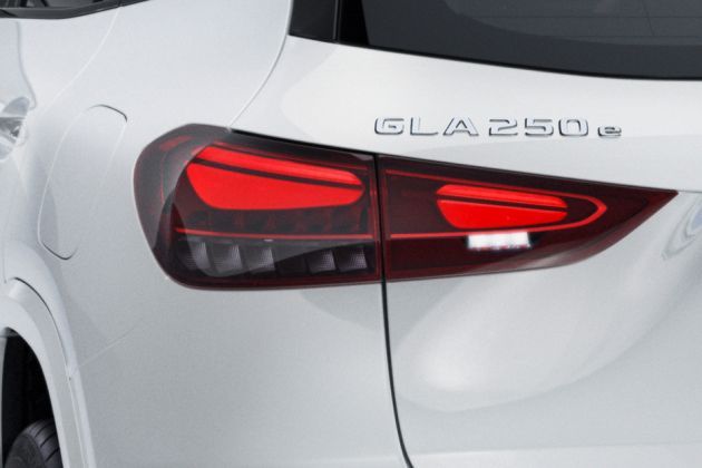 Mercedes-Benz GLA Taillight Image