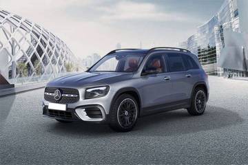 Mercedes-Benz GLB 2024 Front Left Side Image