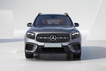 Mercedes-Benz GLB 2024 Front View Image