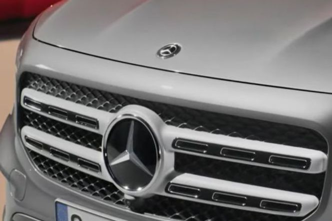 मर्सिडीज जीएलबी grille image