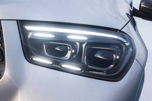 Mercedes-Benz GLE Headlight Image