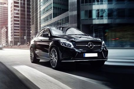 Mercedes-Benz GLE 2015-2020 Front Left Side Image