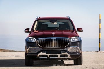 Mercedes-Benz GLS 2021-2024 Front View Image