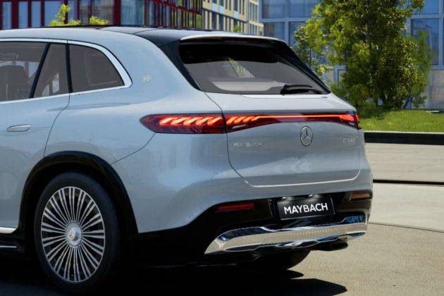 Mercedes-Benz Maybach EQS SUV Taillight Image