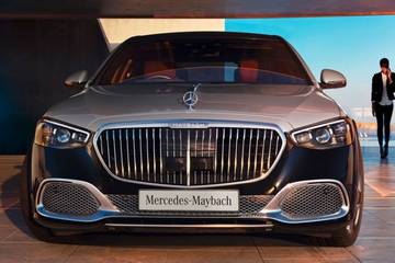 Mercedes-Benz Maybach S-Class Front View Image