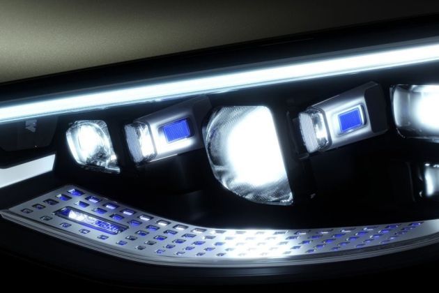 Mercedes-Benz Maybach S-Class Headlight Image