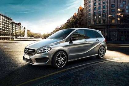 Mercedes-Benz B-Class Front Left Side Image