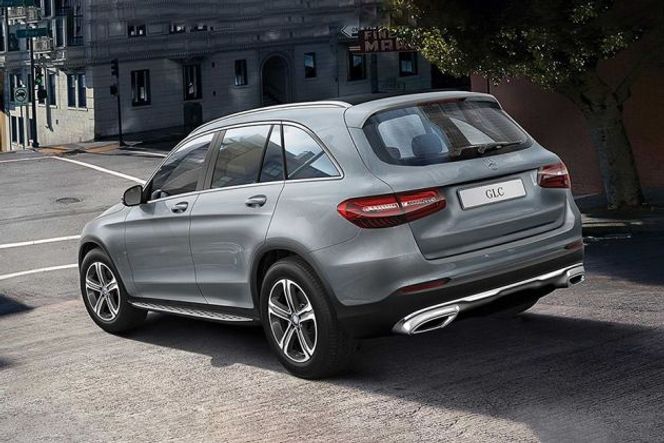 Mercedes-Benz GLC 2016-2019 Rear Left View Image Mercedes-Benz GLC 2016-2019 Rear Left View Image