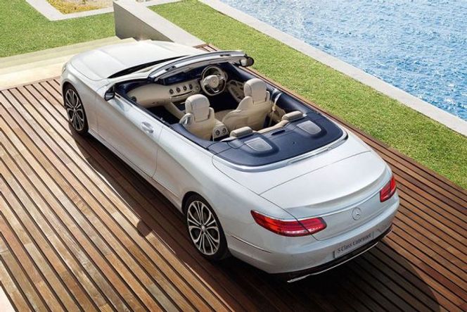 Mercedes-Benz S-Class Cabriolet Rear Left View Image Mercedes-Benz S-Class Cabriolet Rear Left View Image