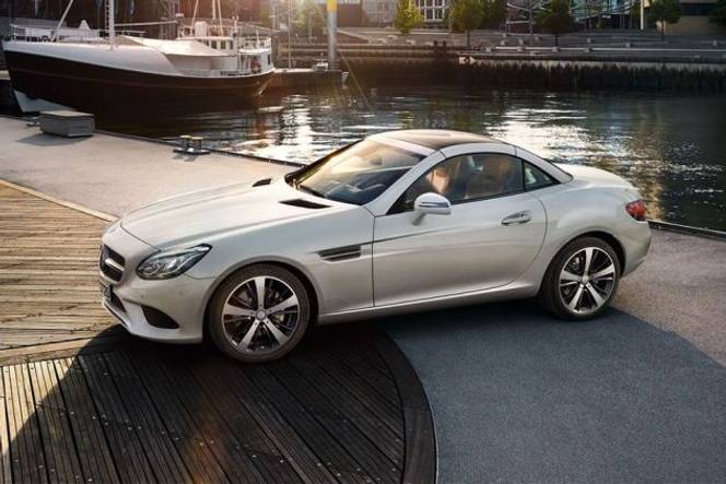 Mercedes-Benz SLC Front Left Side Image