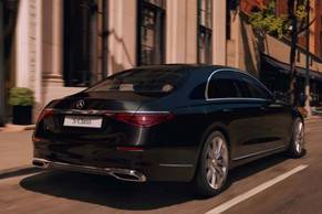 Mercedes-Benz S-Class Rear Right Side Image