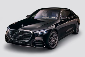 Mercedes-Benz S-Class Front Left Side Image