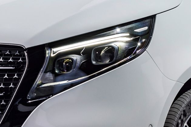 Mercedes-Benz V-Class 2024 Headlight Image