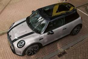 Mini Cooper 3 DOOR Top View Image