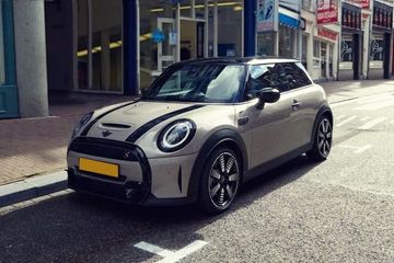 Mini Cooper 3 DOOR Front Left Side Image