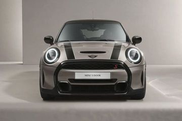 Mini Cooper 3 DOOR Front View Image
