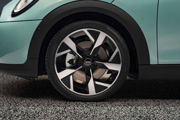 Mini Cooper S Wheel Image