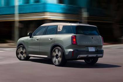 Mini Countryman Electric Rear Left View Image