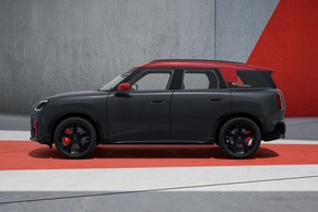 Mini Countryman Side View (Left)  Image