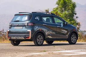 Nissan Gravite Rear Right Side Image