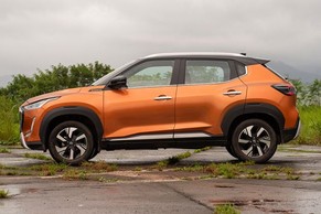 Nissan Magnite Side View (Left)  Image