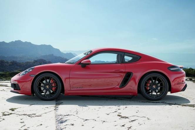 Porsche 718 Side View (Left)  Image