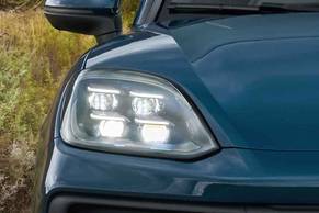 Porsche Cayenne Headlight Image