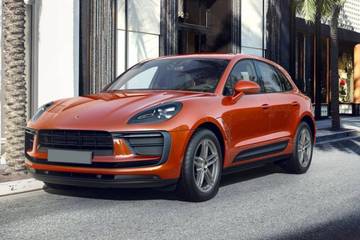 Porsche Macan Front Left Side View