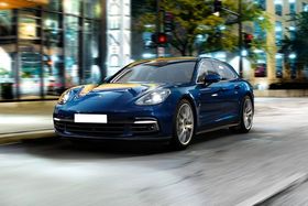 Porsche Panamera 2017-2021 videos