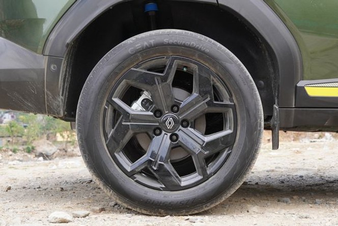 റെനോ ഡസ്റ്റർ ചക്രം image