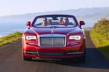 Rolls-Royce Dawn Front View Image