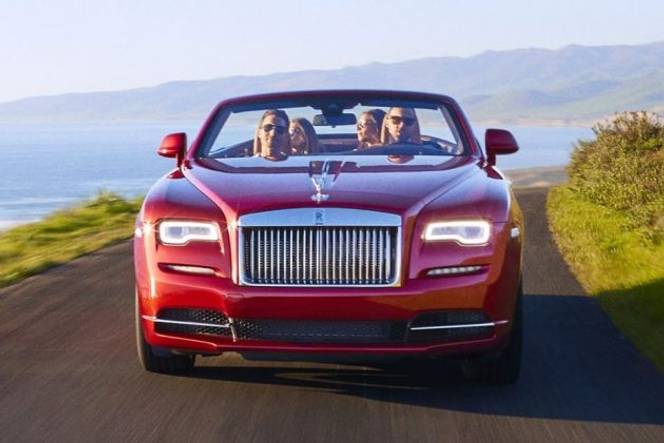 Rolls-Royce Dawn Front View Image