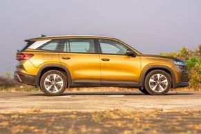 Skoda Kodiaq Front Right View Image
