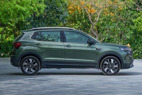 Skoda Kushaq Front Right View Image