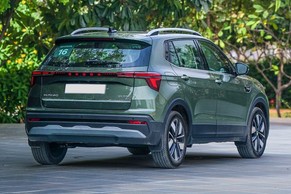 Skoda Kushaq Rear Right Side Image