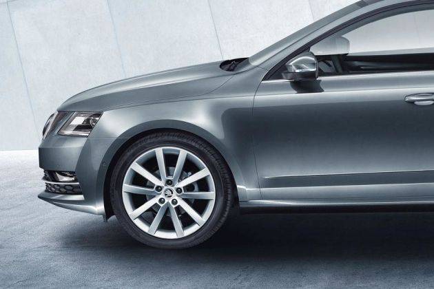 Skoda Octavia 2013-2021 1.8 TSI AT Style On Road Price (Petrol 