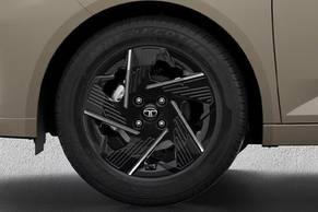 Tata Altroz Wheel Image