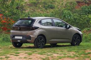 Tata Altroz Rear Right Side Image