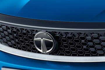 Tata Altroz 2020-2023 Exterior Image