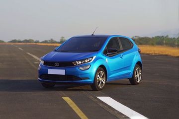 Tata Altroz 2020-2023 Front Left Side Image
