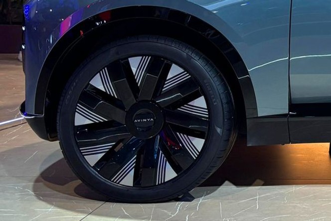 ಟಾಟಾ ಅವಿನ್ಯ ಎಕ್ಸ್ ವೀಲ್ image