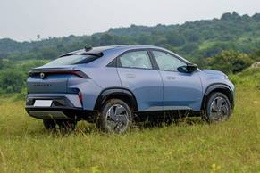 Tata Curvv EV Rear Right Side Image